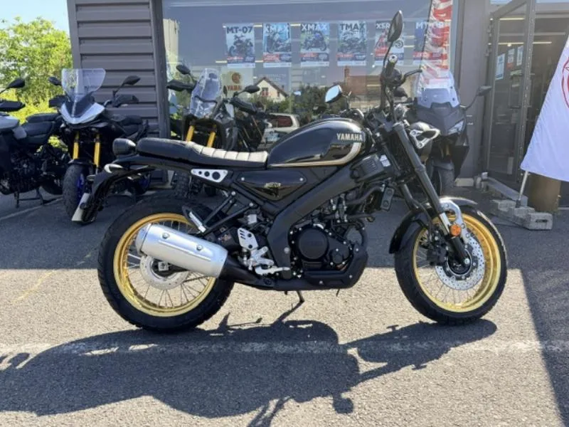 XSR 125 Legacy