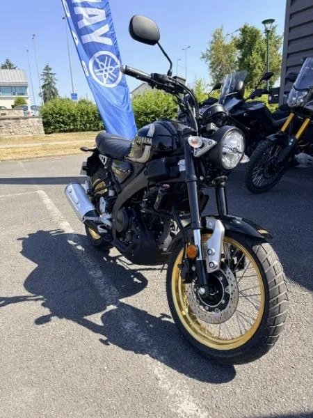 XSR 125 Legacy