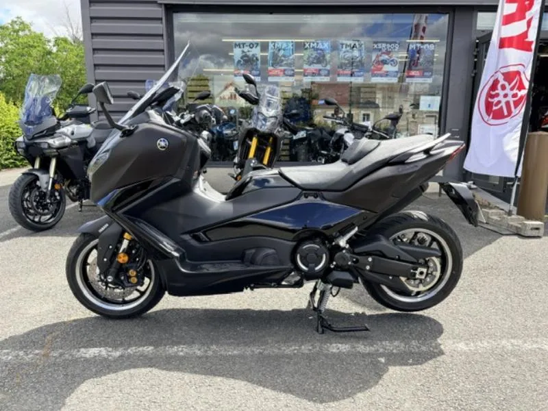 XP TMAX 560 TECH MAX