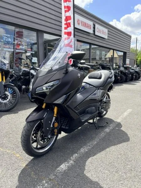 XP TMAX 560 TECH MAX