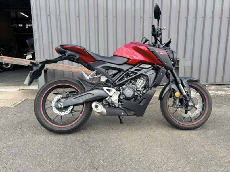 CB 125  R