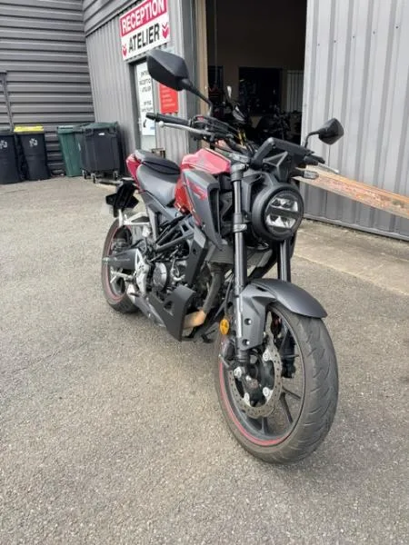 CB 125  R