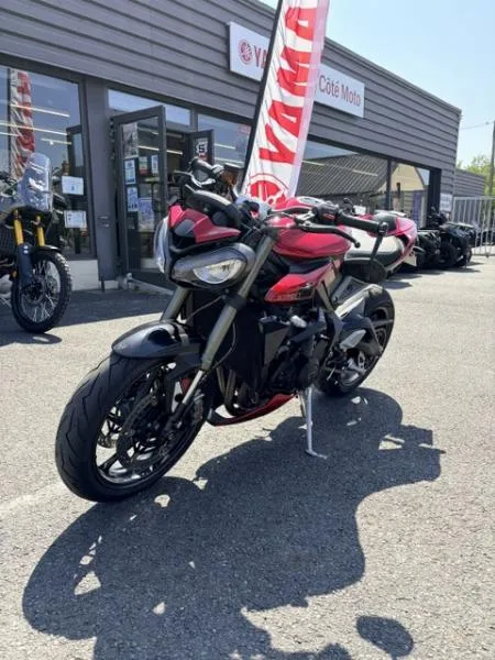STREET TRIPLE 765 RS