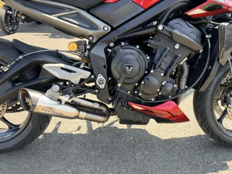 STREET TRIPLE 765 RS