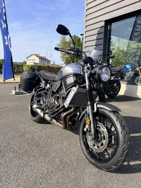 XSR 700