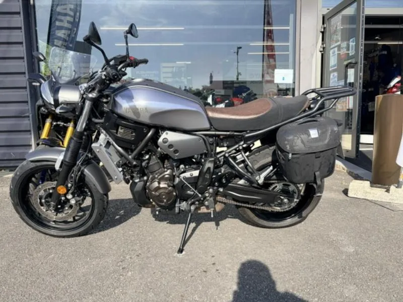 XSR 700
