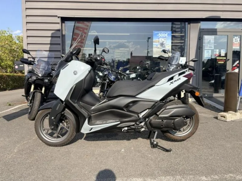 XMAX 125 TECH MAX