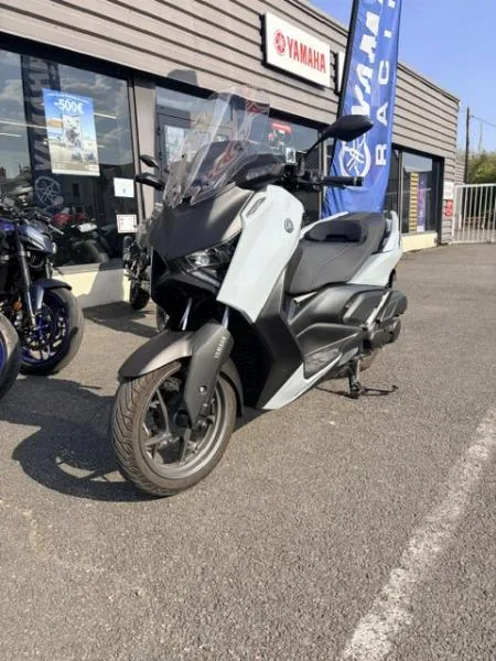 XMAX 125 TECH MAX