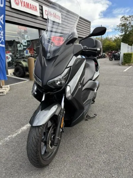 XMAX 125