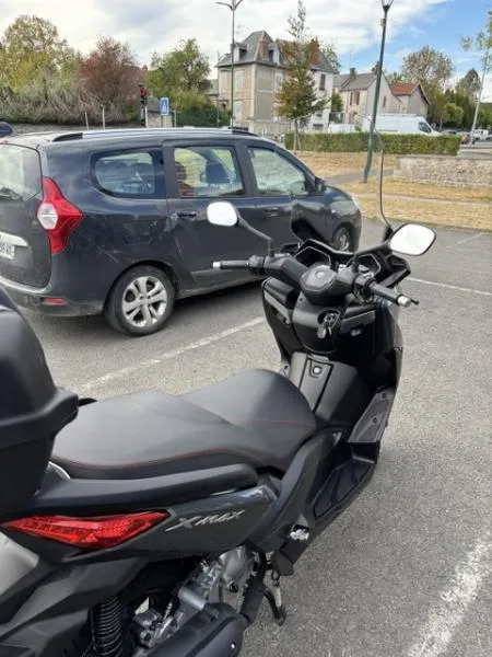 XMAX 125