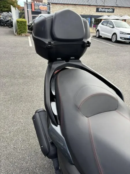 XMAX 125
