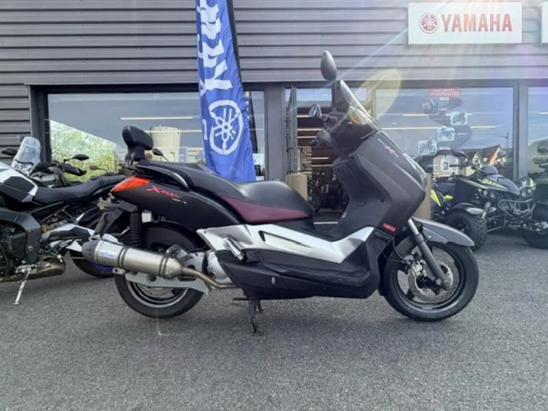 XMAX 125