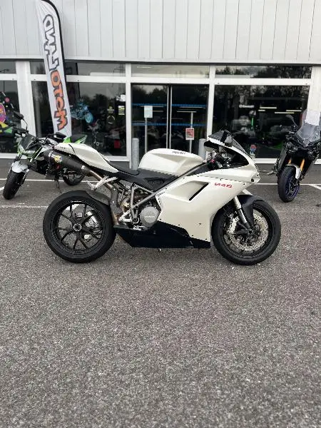 848 2010