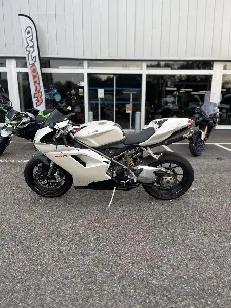 848