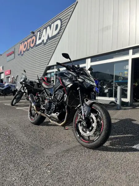 Z 900