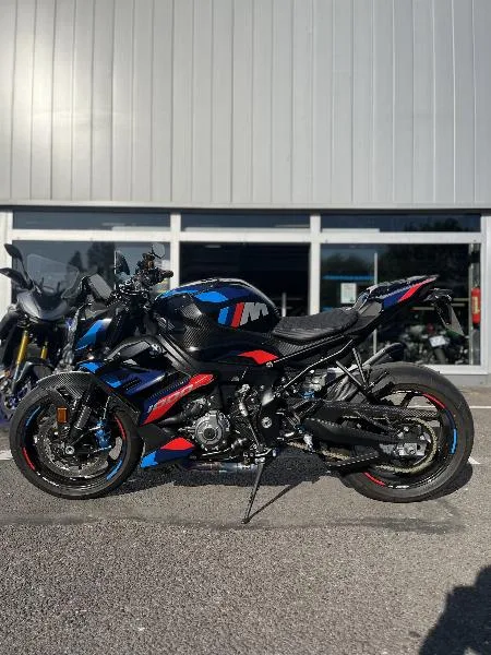 M 1000 R