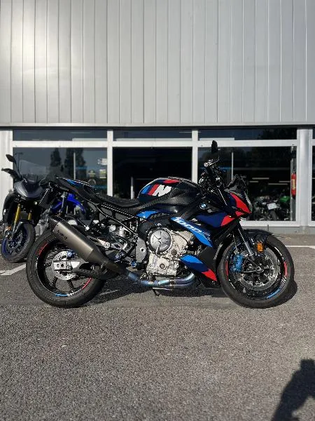 M 1000 R