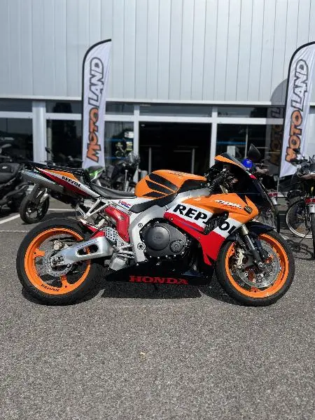 CBR 1000 FIREBLADE