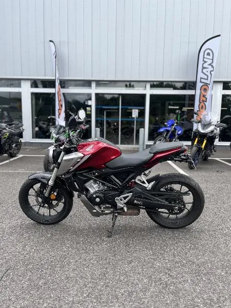 CB 125 R