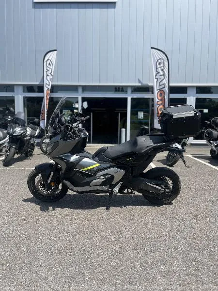 XADV 750 DCT