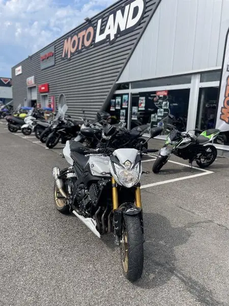 FZ8