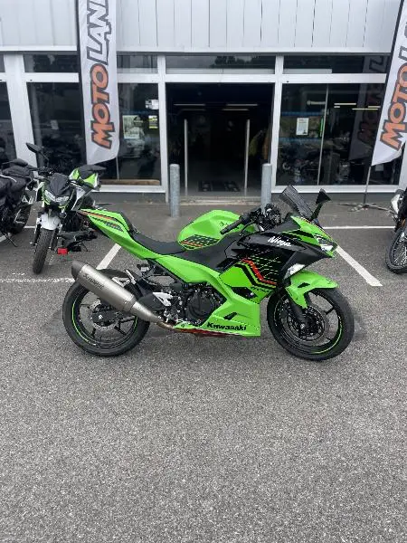 NINJA 400