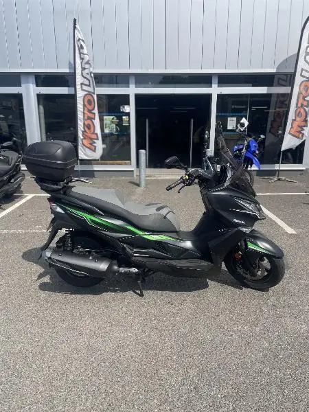 J300