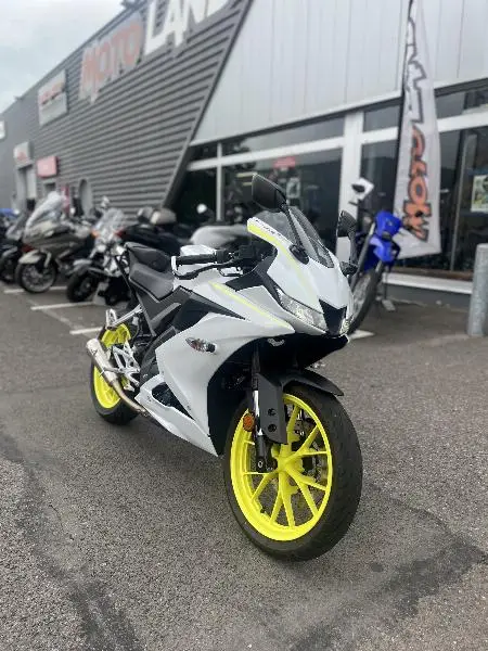YZFR 125