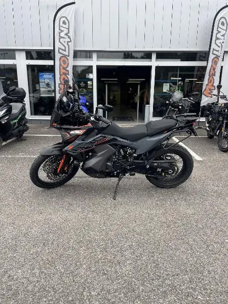 890 ADVENTURE