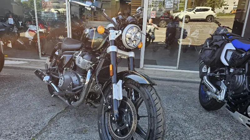 SUPER METEOR 650