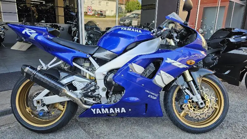 YZF 1000 R1