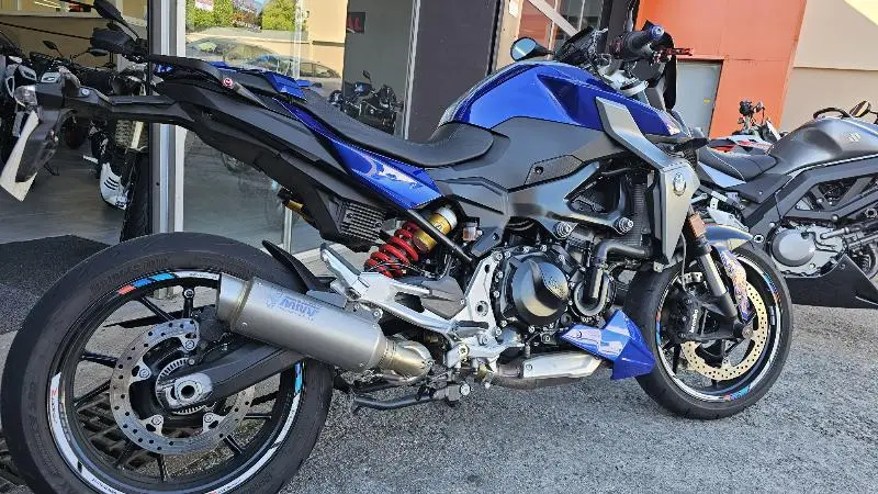 F 900 R