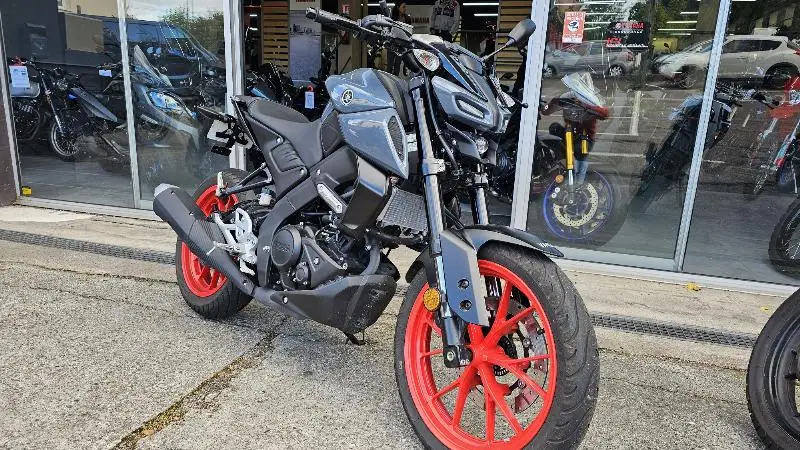 MT125 ABS