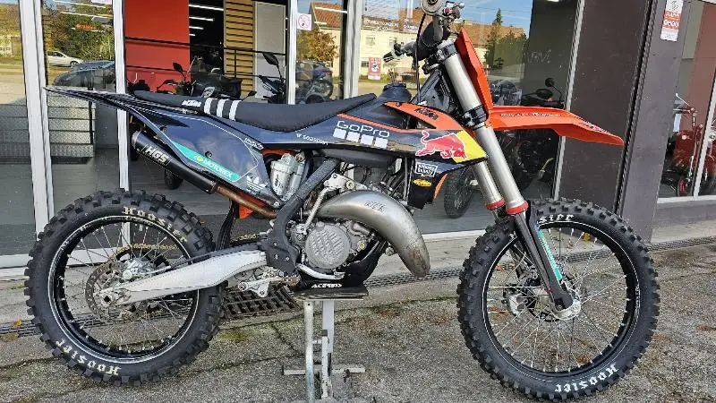 125 SX