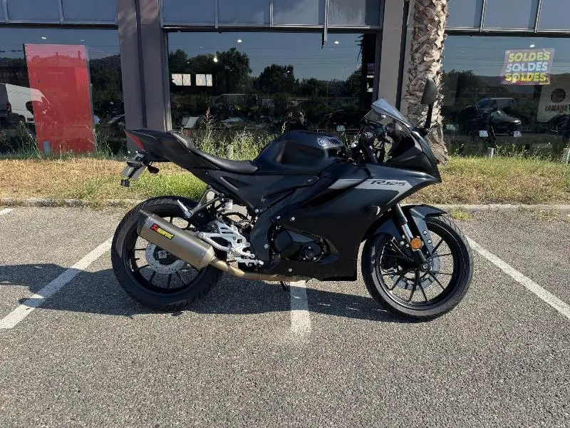 YZFR 125