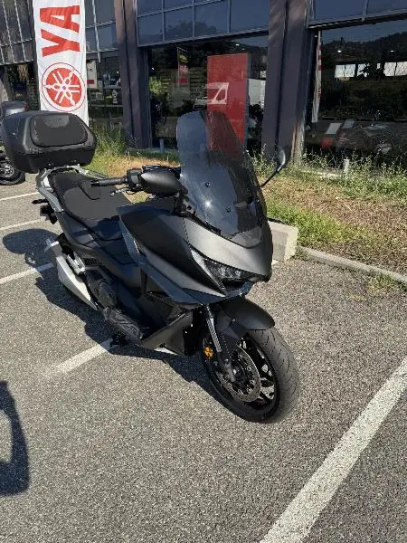 NSS FORZA 750