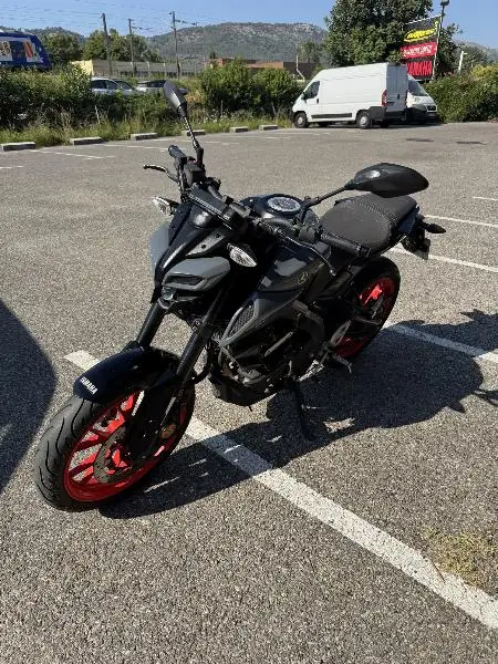 MT125 ABS