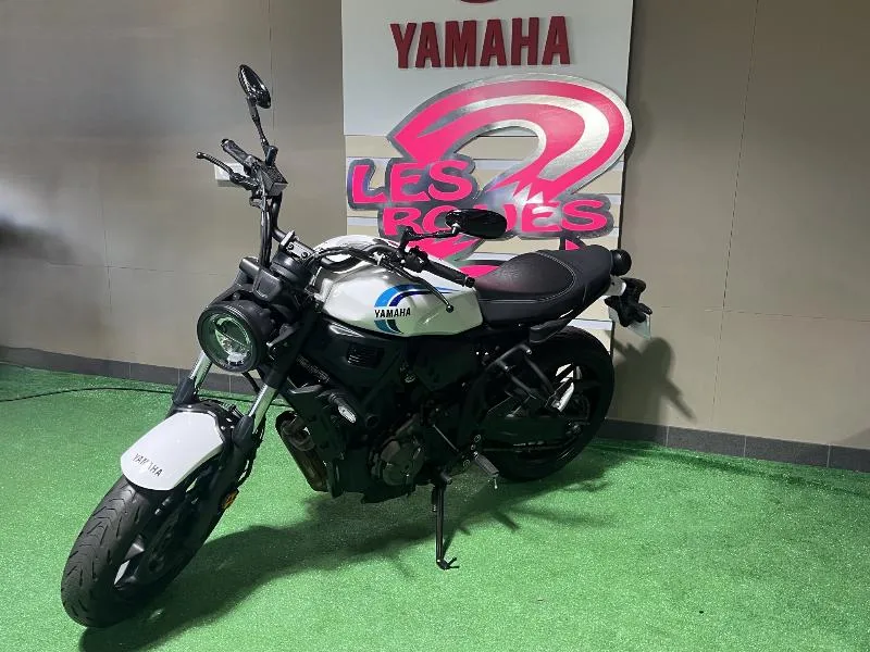 XSR 700