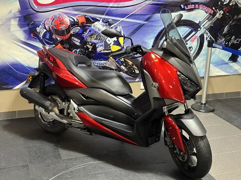 XMAX 125