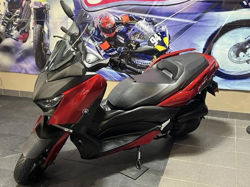 XMAX 125
