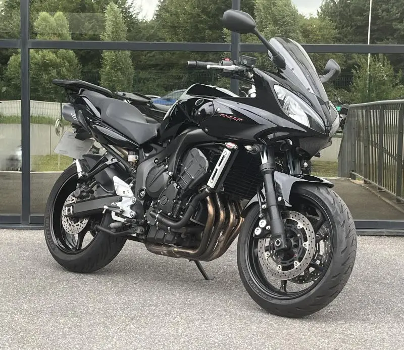FZ6  2007