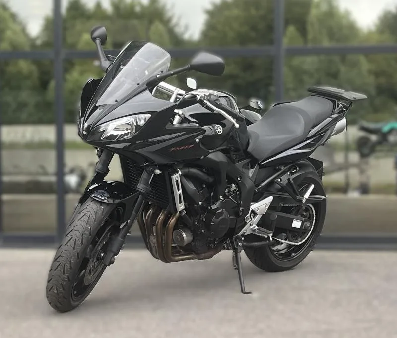 FZ6 