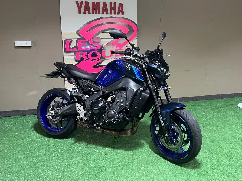 MT09