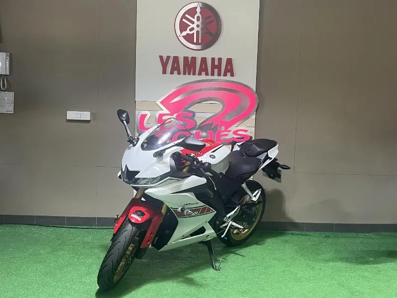 YZFR 125