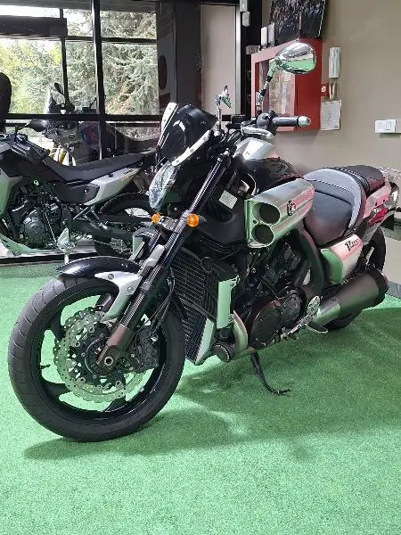 VMAX 1700