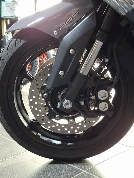 XP TMAX 560