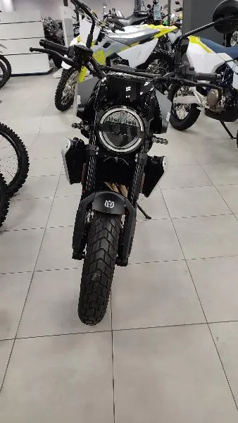 SVARTPILEN 801
