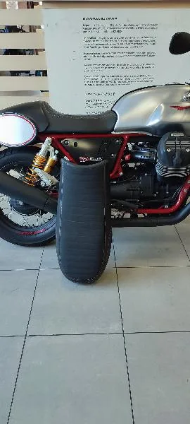 V7 III RACER 750