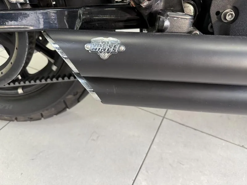 SPORTSTER IRON 883