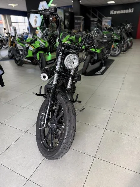 SPORTSTER IRON 883